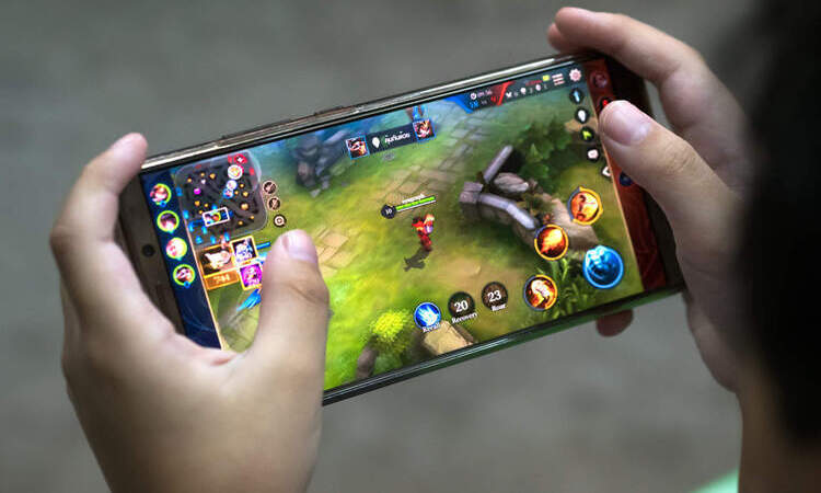 Miniaturka Gry Multiplayer na Smartfony: Najlepsze Tytuły na Rozgrywkę w Drodze do Pracy